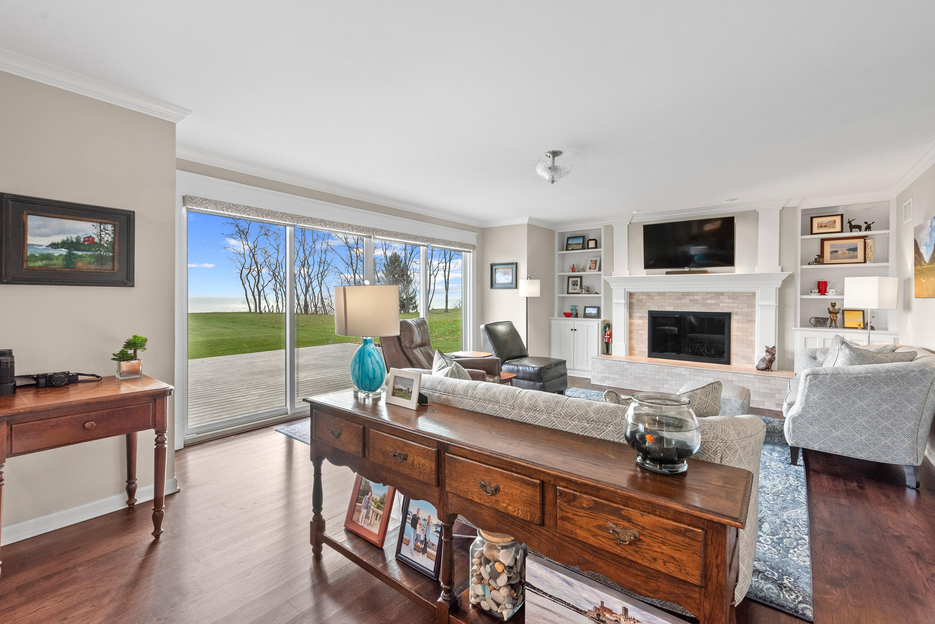 Port Washington, Wisconsin 53074, United States, 4 Bedrooms Bedrooms, ,3 BathroomsBathrooms,Residential,Pending,249445