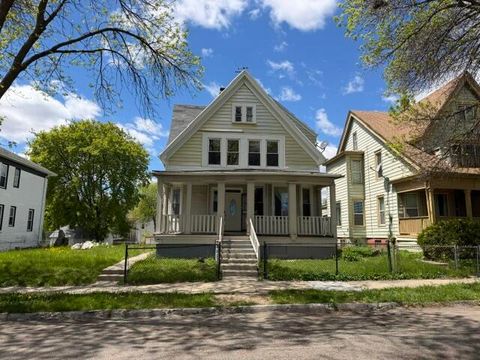 Photo of 3037 N Dr William Finlayson St, Milwaukee, WI 53212 (MLS # 1962493)