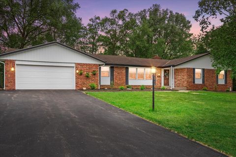 Photo of 3545 Westwood Dr, Brookfield, WI 53005 (MLS # 1919760)