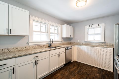 Photo of 1747 S 28th St, Milwaukee, WI 53215 (MLS # 1953680)