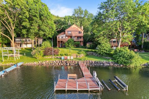 Photo of N7045 Oakwood Rd, Richmond, WI 53190 (MLS # 1949473)