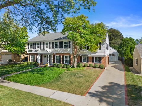 Photo of 5050 N Lake Dr, Whitefish Bay, WI 53217 (MLS # 1954601)