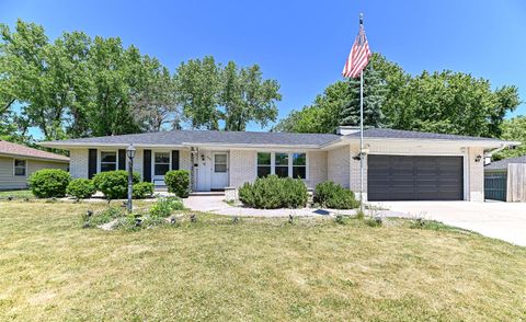 Photo of 15070 W Mark Dr, New Berlin, WI 53151 (MLS # 1965640)