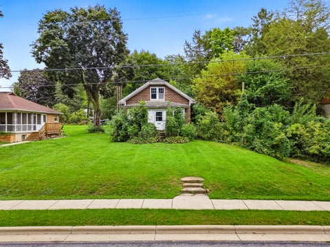 Photo of 524 Griffith St, Lake Mills, WI 53551 (MLS # 1981446)