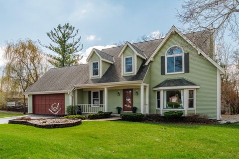 Photo of 10033 W Ruby Ave, Wauwatosa, WI 53225 (MLS # 1955917)