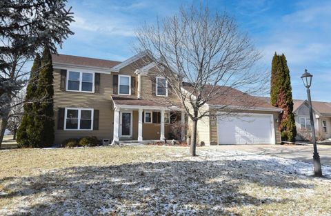 Photo of W142N9823 Amber Dr, Germantown, WI 53022 (MLS # 1947261)