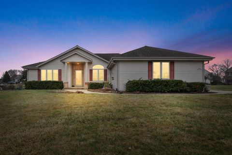Photo of N67W13397 Roman Ct, Menomonee Falls, WI 53051 (MLS # 1956708)