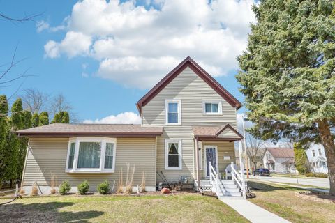 Photo of 559 N Milwaukee St, Port Washington, WI 53074 (MLS # 1913899)
