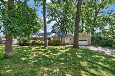 Photo of 11605 W Mount Vernon Ave, Wauwatosa, WI 53226 (MLS # 1977025)
