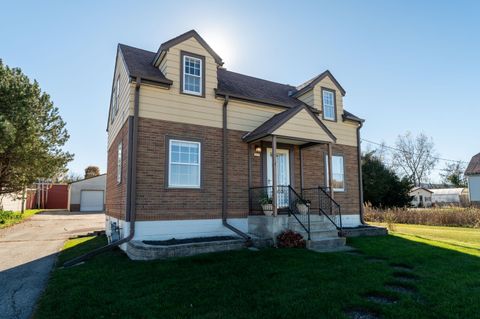 Photo of 2411 W Mill Rd, Glendale, WI 53209 (MLS # 1941754)