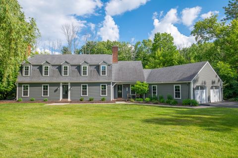 Photo of 123 W Glenview Ct, Mequon, WI 53092 (MLS # 1968131)
