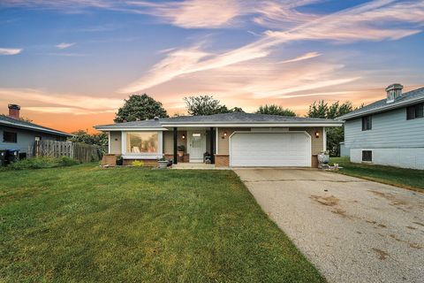 Photo of 1738 Wiese Ln, Mount Pleasant, WI 53406 (MLS # 1937941)
