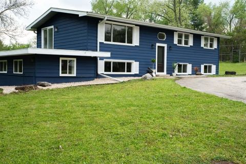 Photo of W187 Tombeau Blvd, Bloomfield, WI 53128 (MLS # 1963524)