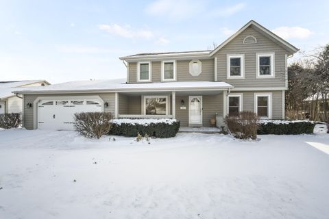 Photo of 683 Fox Run Dr, Saukville, WI 53080 (MLS # 1948187)