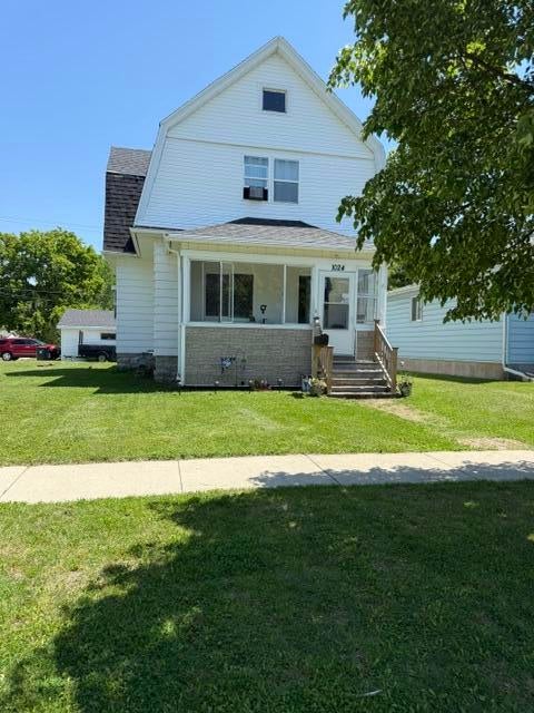 Photo of 1024 Wisconsin Ave, North Fond Du Lac, WI 54937 (MLS # 1969800)
