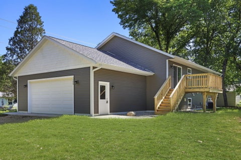 Photo of N1200 Laurel Dr, Bloomfield, WI 53128 (MLS # 1967258)