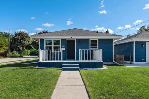 Photo of 2142 Richmond Ave, Manitowoc, WI 54220 (MLS # 1967384)