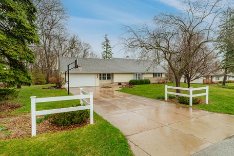 Photo of 1970 N 166th St, Brookfield, WI 53005 (MLS # 1956306)