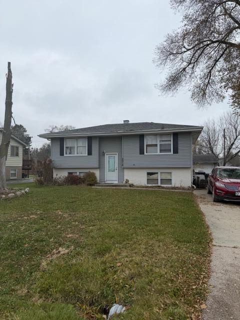 Photo of 3018 Santa Fe Trl, Caledonia, WI 53404 (MLS # 1947171)
