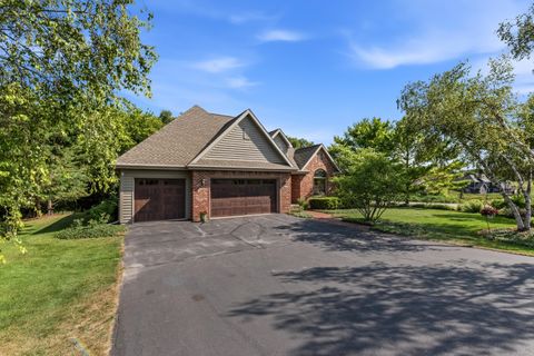 Photo of 14126 Autumn Ridge Dr, Liberty, WI 54245 (MLS # 1973302)