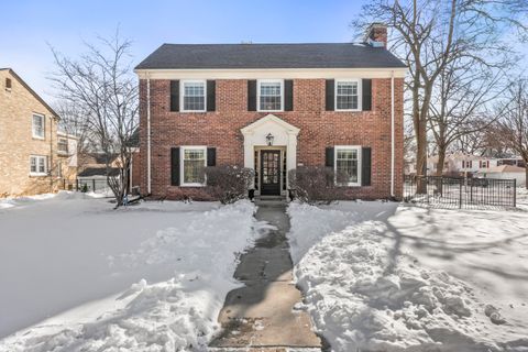 Photo of 4400 N Wildwood Ave, Shorewood, WI 53211 (MLS # 1953844)