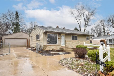Photo of 10529 W Caldwell Ave, Milwaukee, WI 53225 (MLS # 1956554)