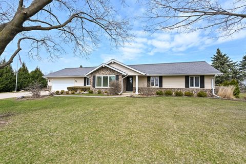 Photo of 18220 Colline Vue Blvd, Brookfield, WI 53045 (MLS # 1955265)