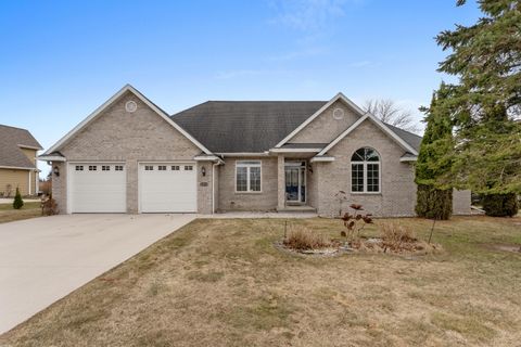 Photo of 3919 Golfview Dr, Two Rivers, WI 54241 (MLS # 1957854)