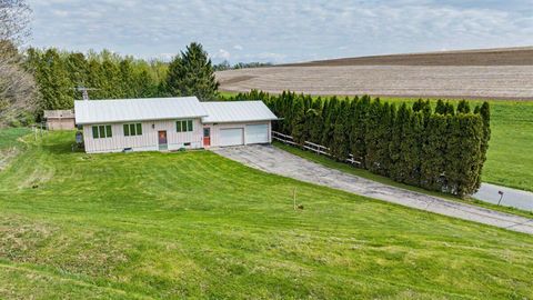 Photo of 2795A S Natwick Rd S, Jefferson, WI 54667 (MLS # 1960601)