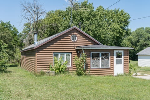 Photo of 128 S Nebraska St, Horicon, WI 53032 (MLS # 1974715)