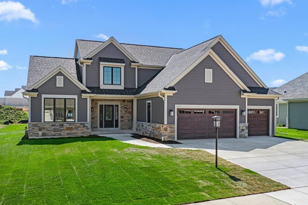 3809 WHITE OAK WAY, WAUKESHA, WI 53188 - Image 6cd325263cb388878c4017654e5c8a45/3047990064