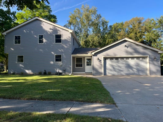 725 S SILVERBROOK DR, WEST BEND, WI 53095 - Image 6cd3e93d1daf13b6dc1d9219d7ab56c8/1011615297