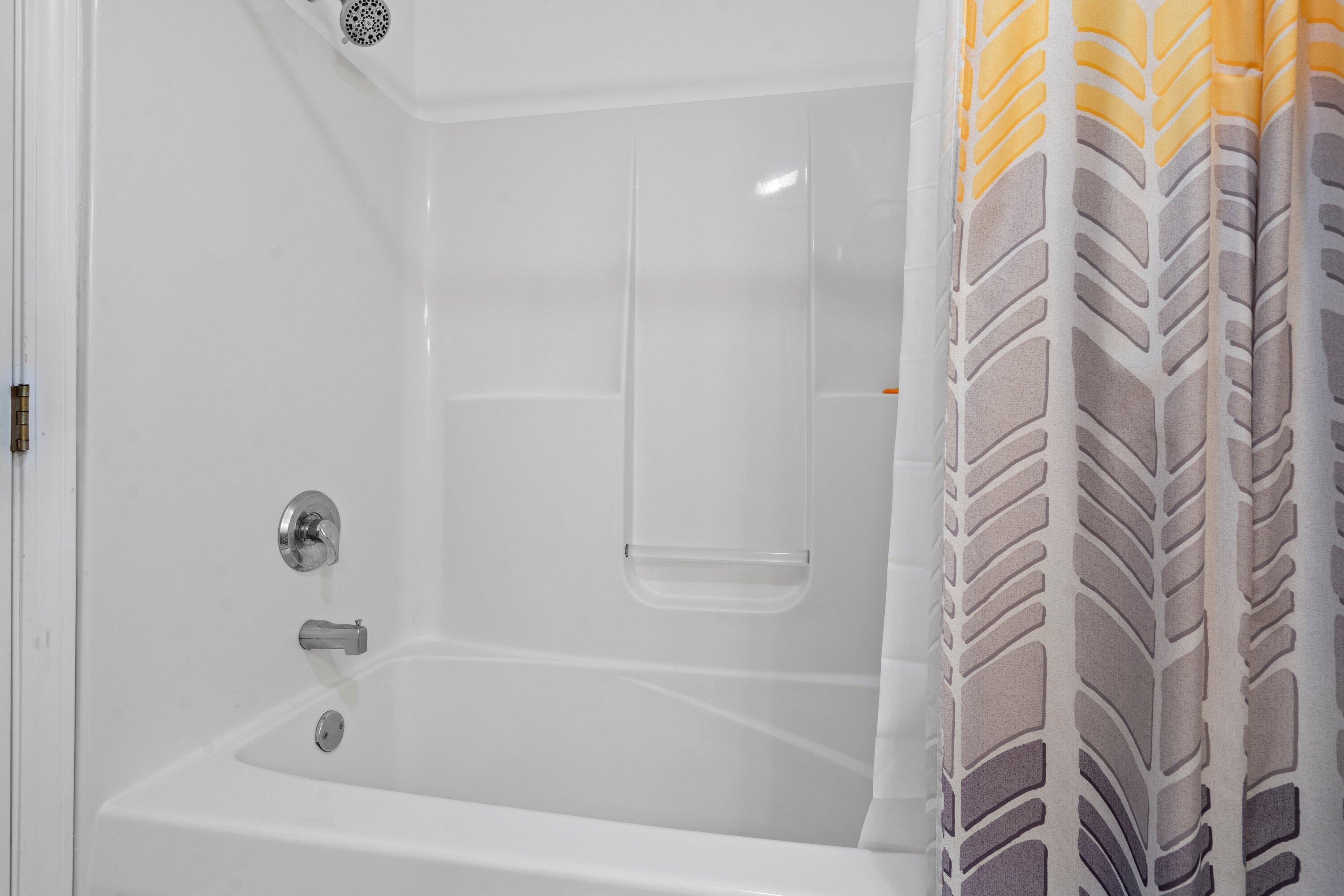 Kenosha, Wisconsin 53140, United States, 2 Bedrooms Bedrooms, ,2 BathroomsBathrooms,Residential,Active,163608