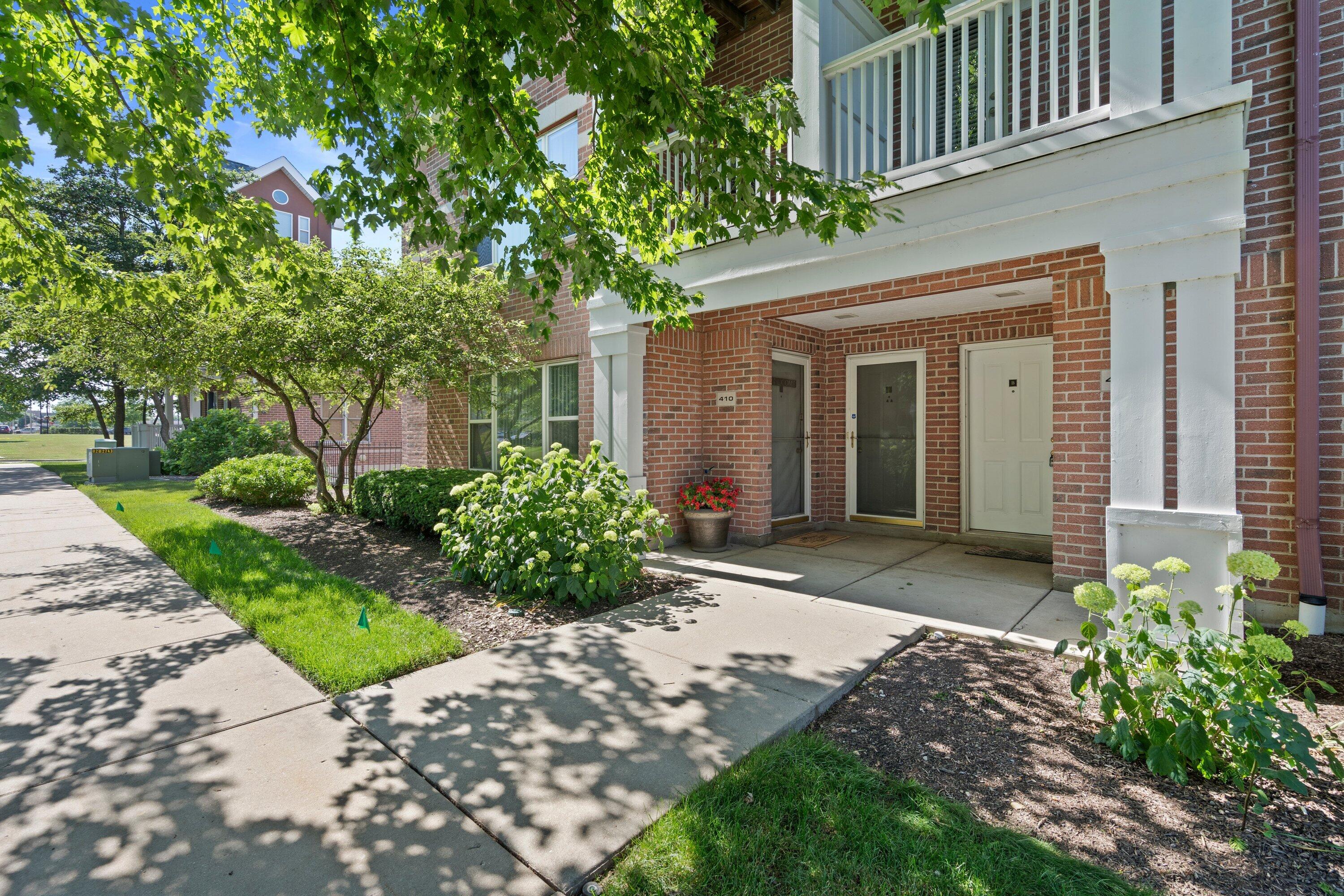 Kenosha, Wisconsin 53140, United States, 2 Bedrooms Bedrooms, ,2 BathroomsBathrooms,Residential,Active,163608