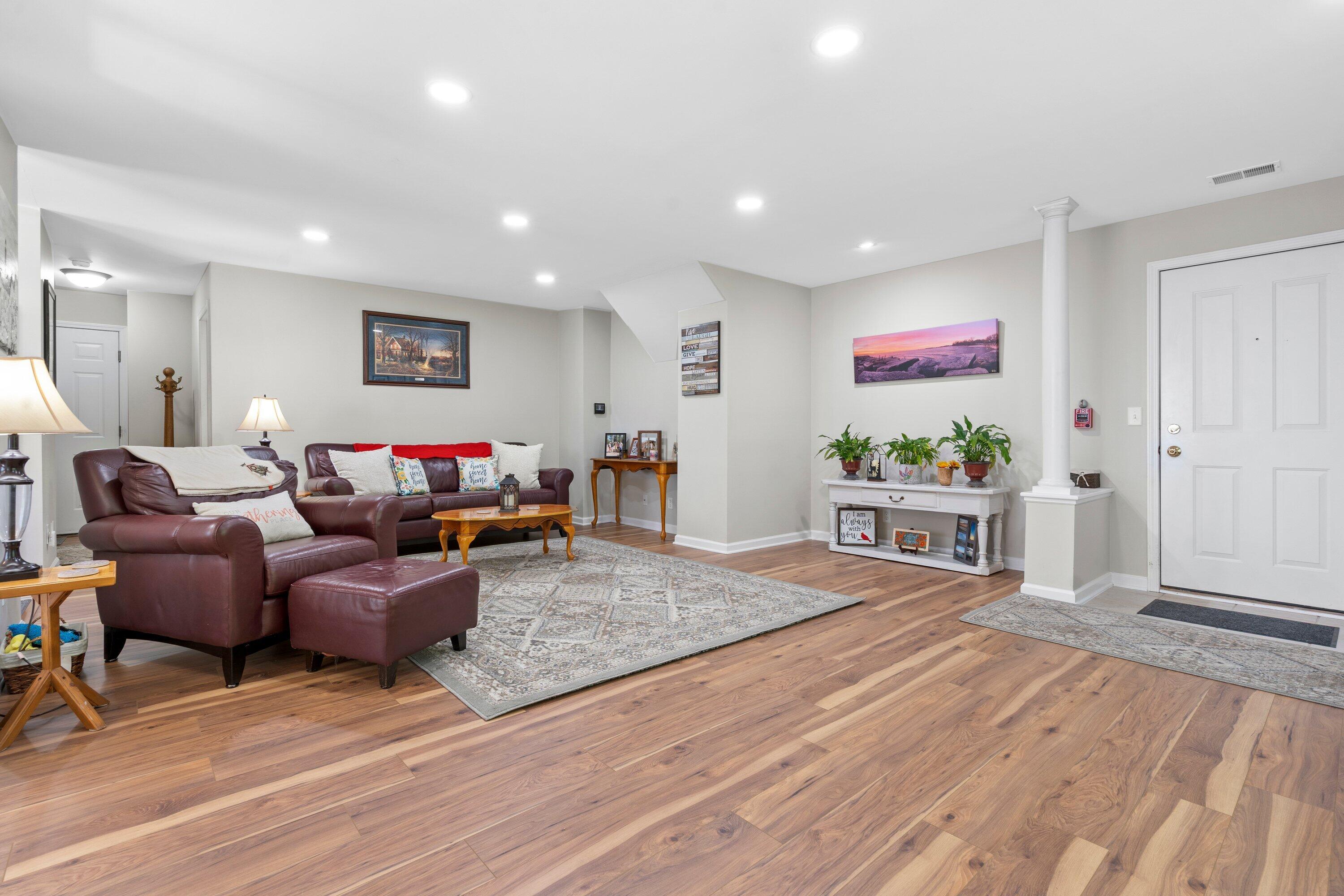 Kenosha, Wisconsin 53140, United States, 2 Bedrooms Bedrooms, ,2 BathroomsBathrooms,Residential,Active,163608