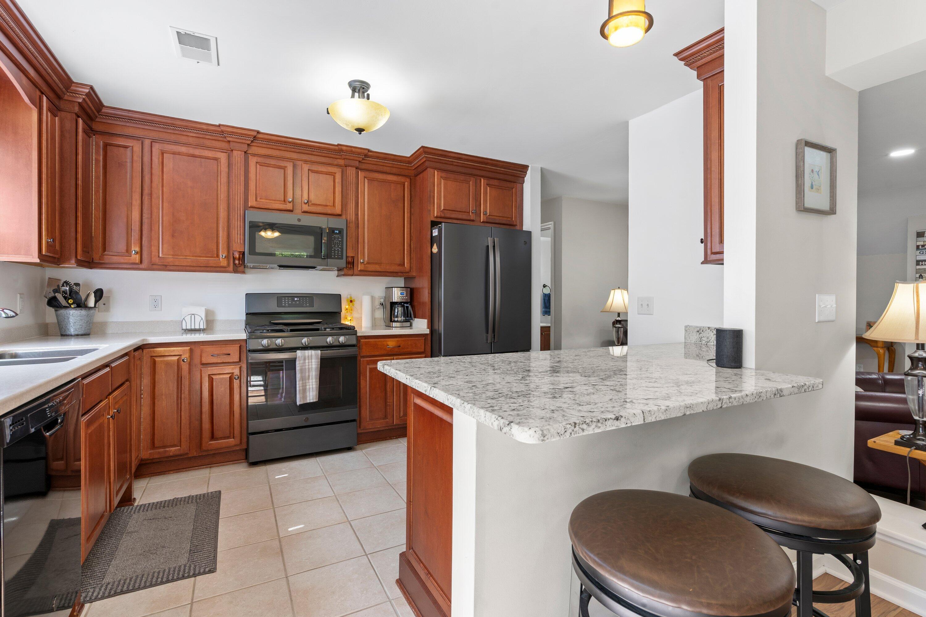 Kenosha, Wisconsin 53140, United States, 2 Bedrooms Bedrooms, ,2 BathroomsBathrooms,Residential,Active,163608