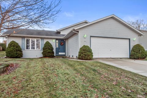 Photo of 833 Mallinger Dr, Port Washington, WI 53074 (MLS # 1946855)