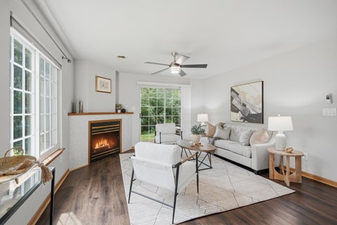 Photo of 18755 Brookfield Lake Dr, Brookfield, WI 53045 (MLS # 1979400)