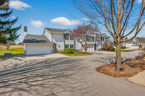 Photo of N74W23475 Water Tower Ct, Sussex, WI 53089 (MLS # 1956872)