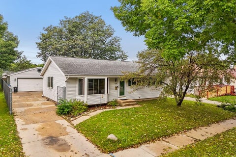 Photo of 6535 N 66th St, Milwaukee, WI 53223 (MLS # 1981710)