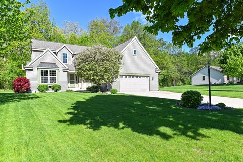 Photo of 9165 S 47th St, Franklin, WI 53132 (MLS # 1919251)