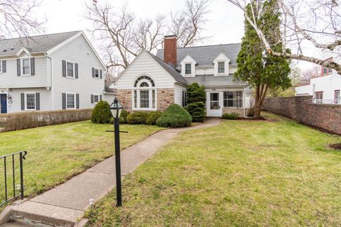 Photo of 439 24th St N, La Crosse, WI 54601 (MLS # 1958155)