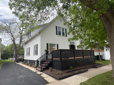 Photo of 204 N Macy St, Fond Du Lac, WI 54935 (MLS # 1963389)