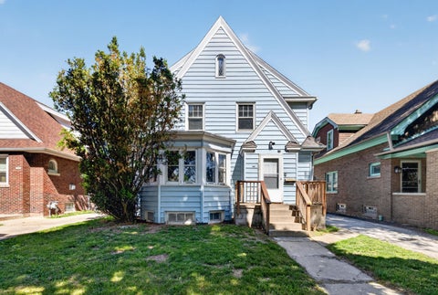 Photo of 2260 N 60th St, Milwaukee, WI 53208 (MLS # 1965717)