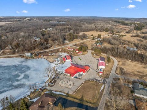 Photo of 921 W Kettle Moraine Ln, Osceola, WI 53010 (MLS # 1952836)