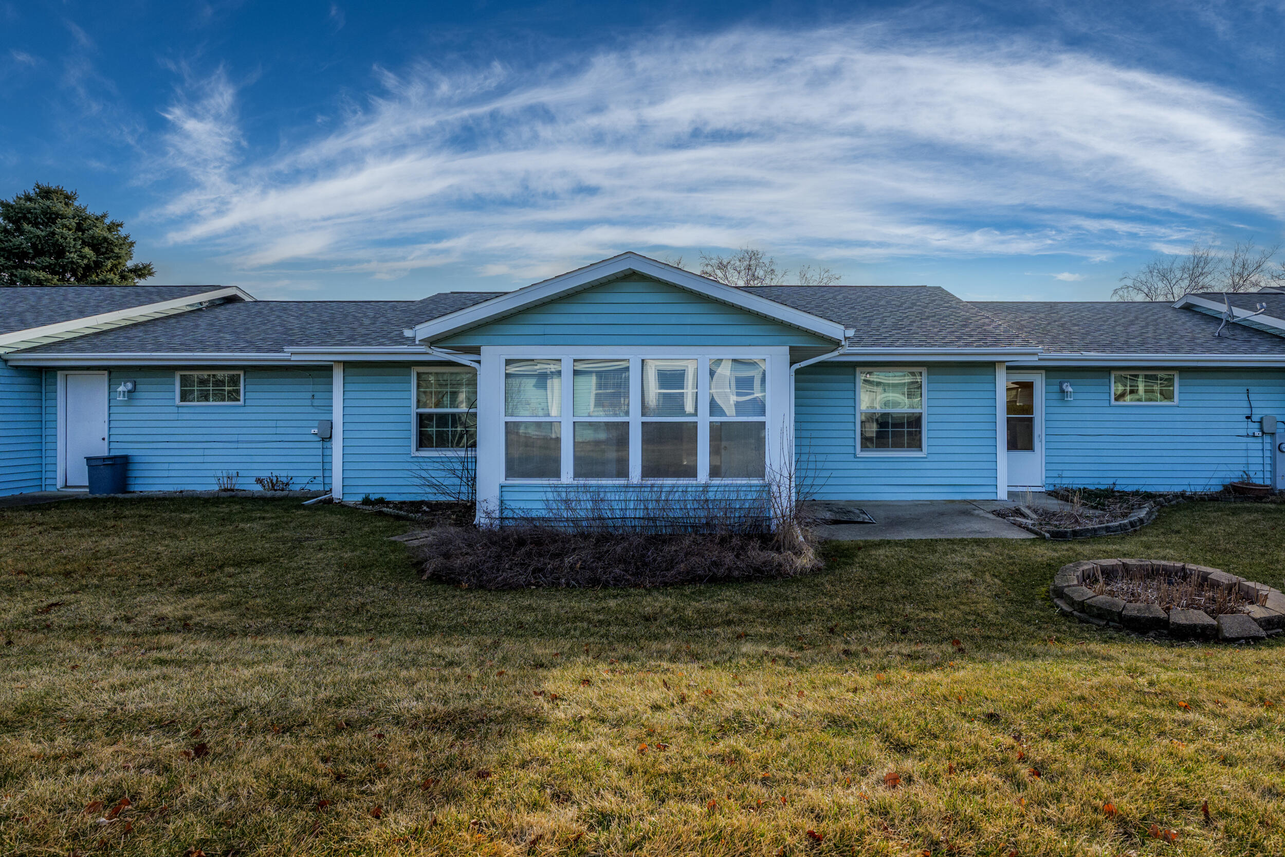 Elkhorn, Wisconsin 53121, United States, 2 Bedrooms Bedrooms, ,2 BathroomsBathrooms,Residential,Active,94703