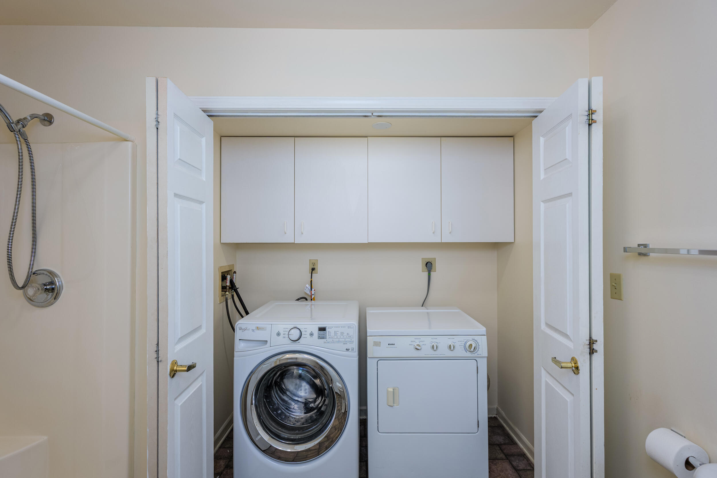 Elkhorn, Wisconsin 53121, United States, 2 Bedrooms Bedrooms, ,2 BathroomsBathrooms,Residential,Active,94703