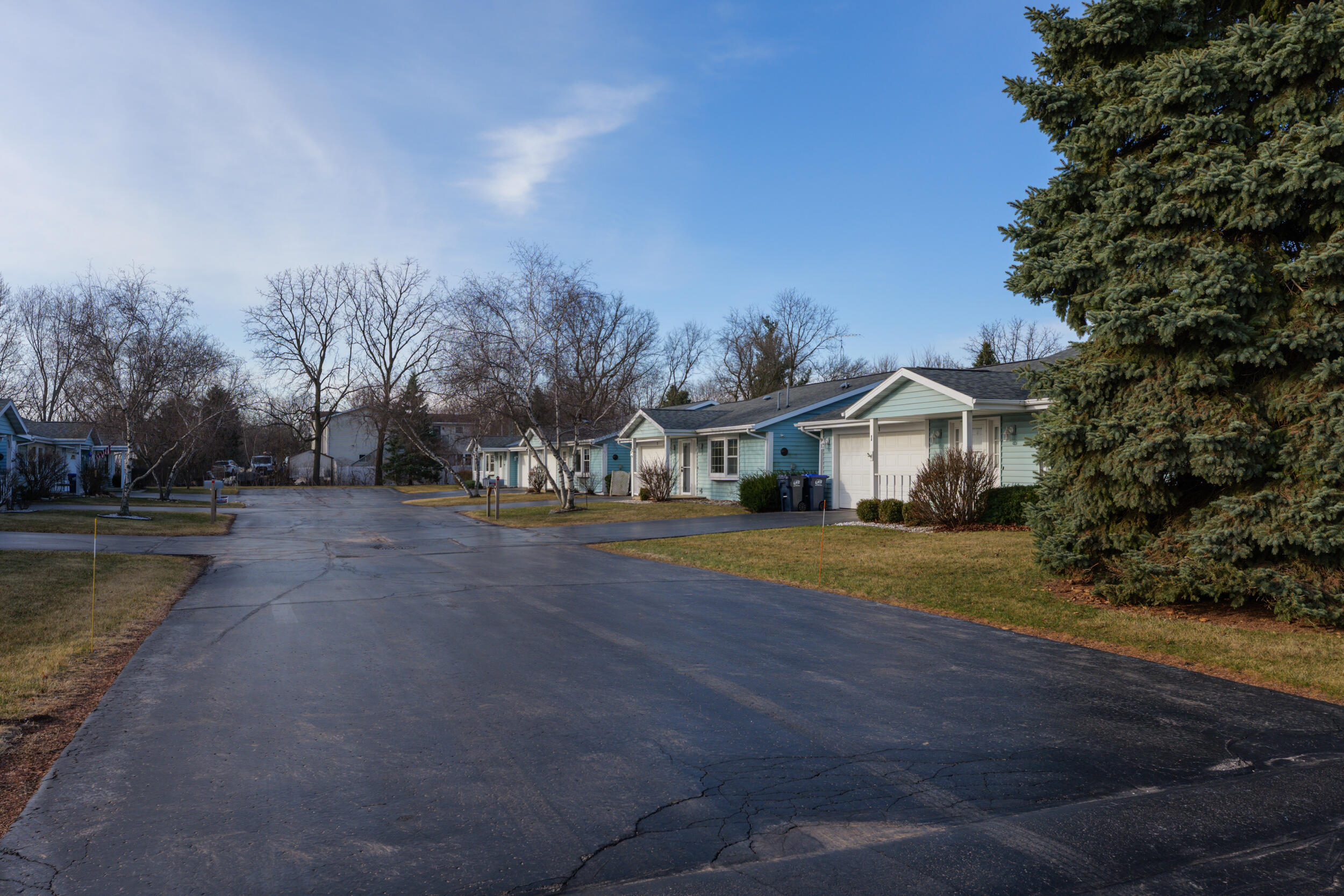 Elkhorn, Wisconsin 53121, United States, 2 Bedrooms Bedrooms, ,2 BathroomsBathrooms,Residential,Active,94703