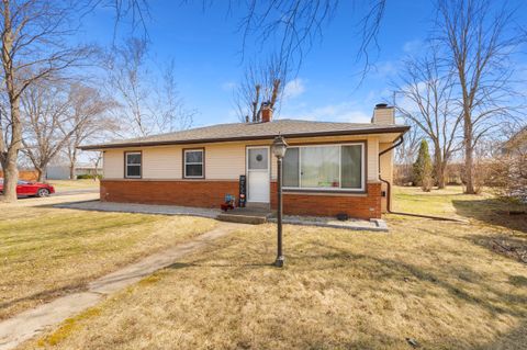 Photo of 7934 N Edgeworth Dr, Milwaukee, WI 53223 (MLS # 1956054)