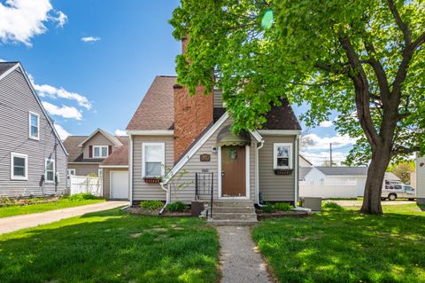 Photo of 1820 Denton St, La Crosse, WI 54601 (MLS # 1960849)